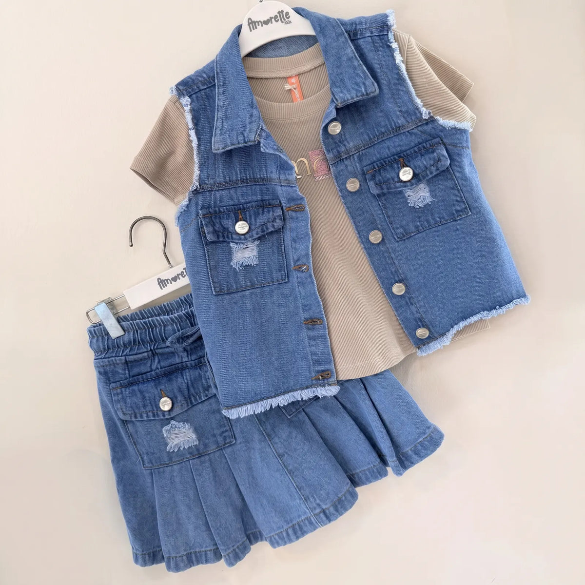 Que nota conjunto 3 prendas falda short chaleco y camisa REF: 21214