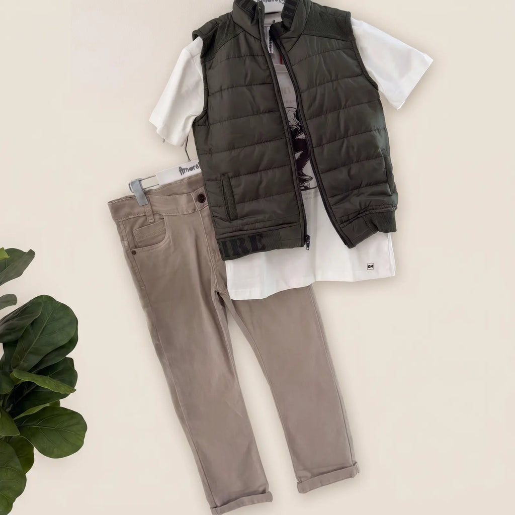 Que nota conjunto tres prendas chaleco camisa y pantalon