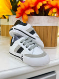 Timo zapato niño blanco linea azul y gris