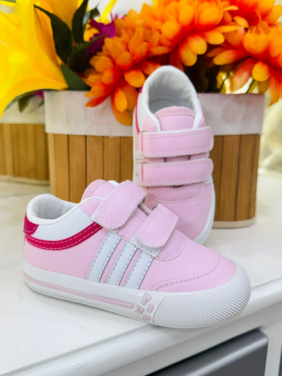 Timo zapato niña rosado cierre magico x fucsia en talon