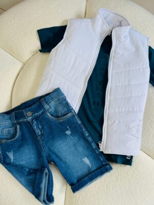 Que nota conjunto tres prendas niño con chaleco y bermuda